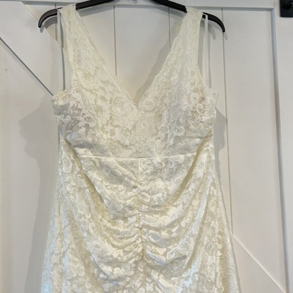 Fiesta Lace Fit & Flare Wedding Dress size 3X - Picture 2 of 10